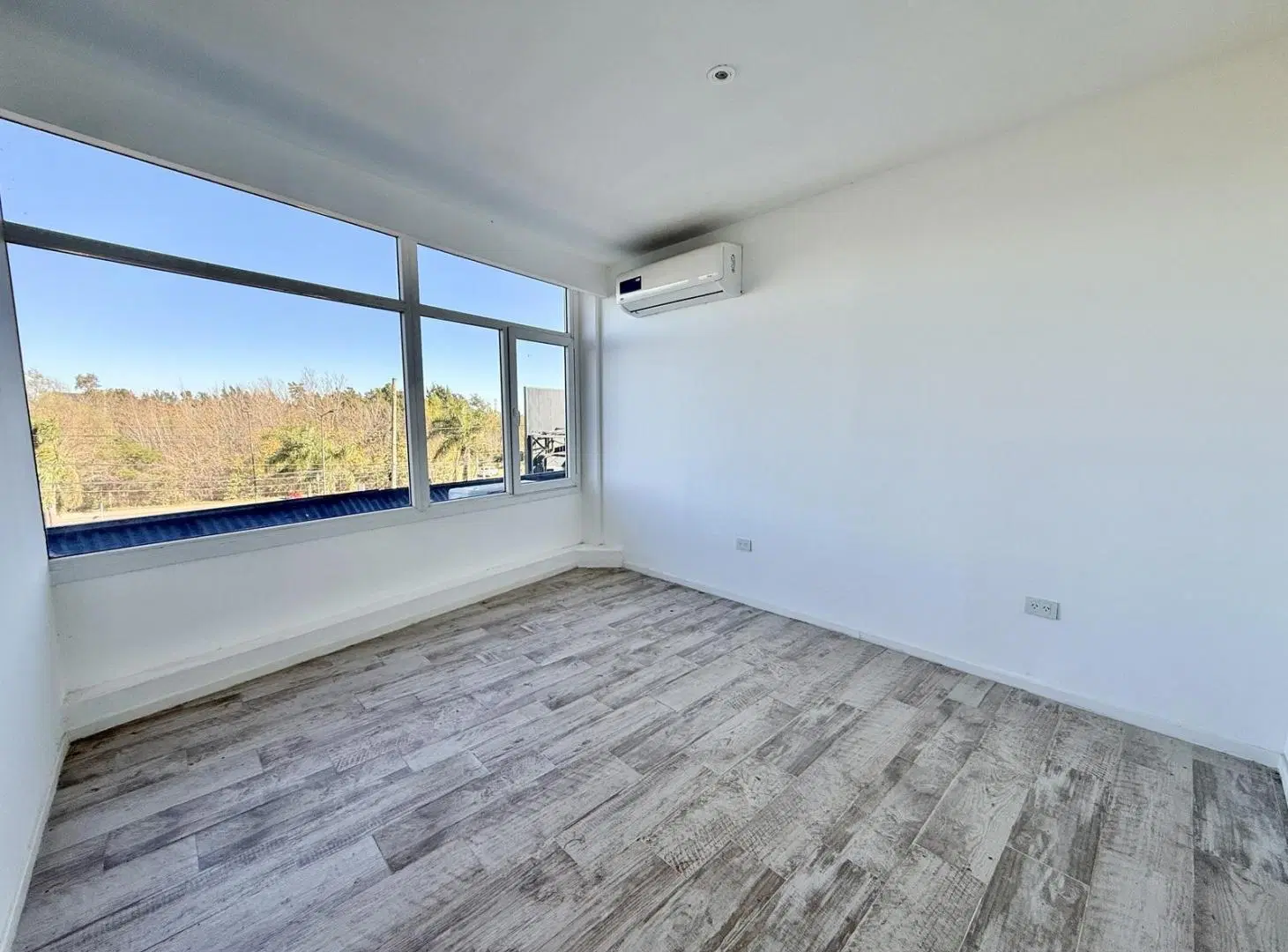Oficina en Alquiler y Venta - Delta Center, Tigre 4
