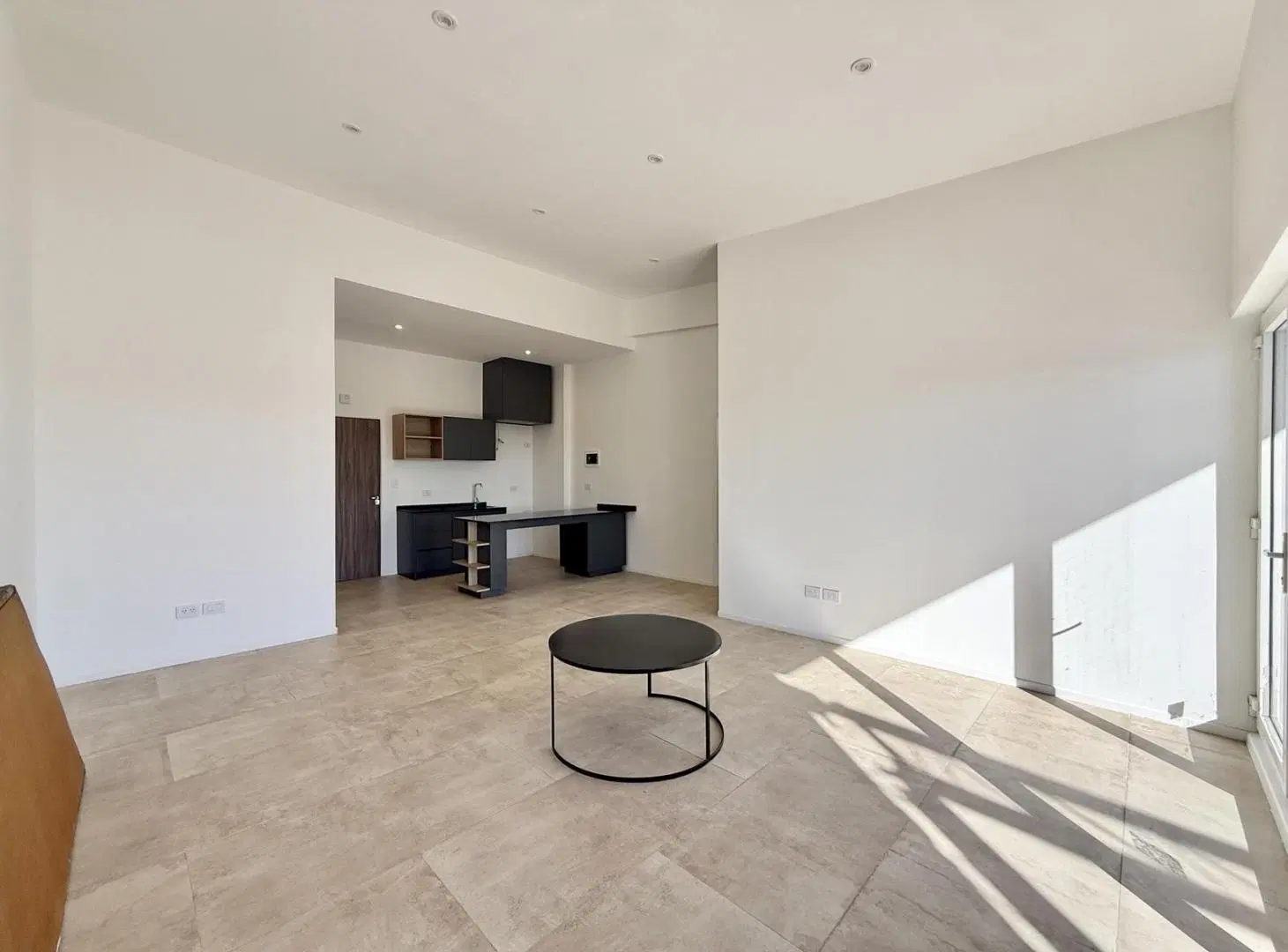 2 AMB con Balcón Terraza en Venta y Alquier - Complejo Delta Center 2