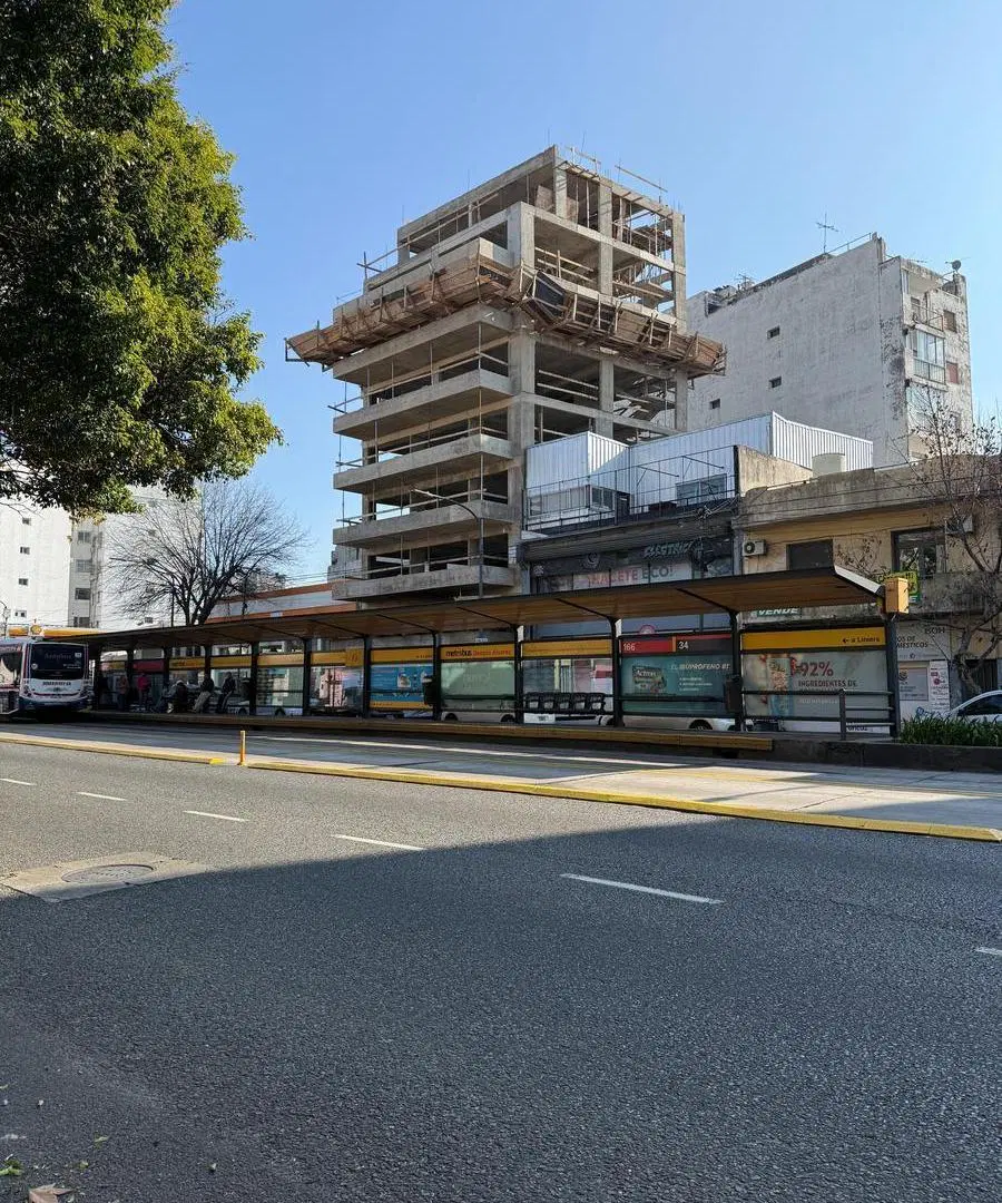 Departamento a estrenar de 3 ambientes con balcon en venta - Villa Gral Mitre 2