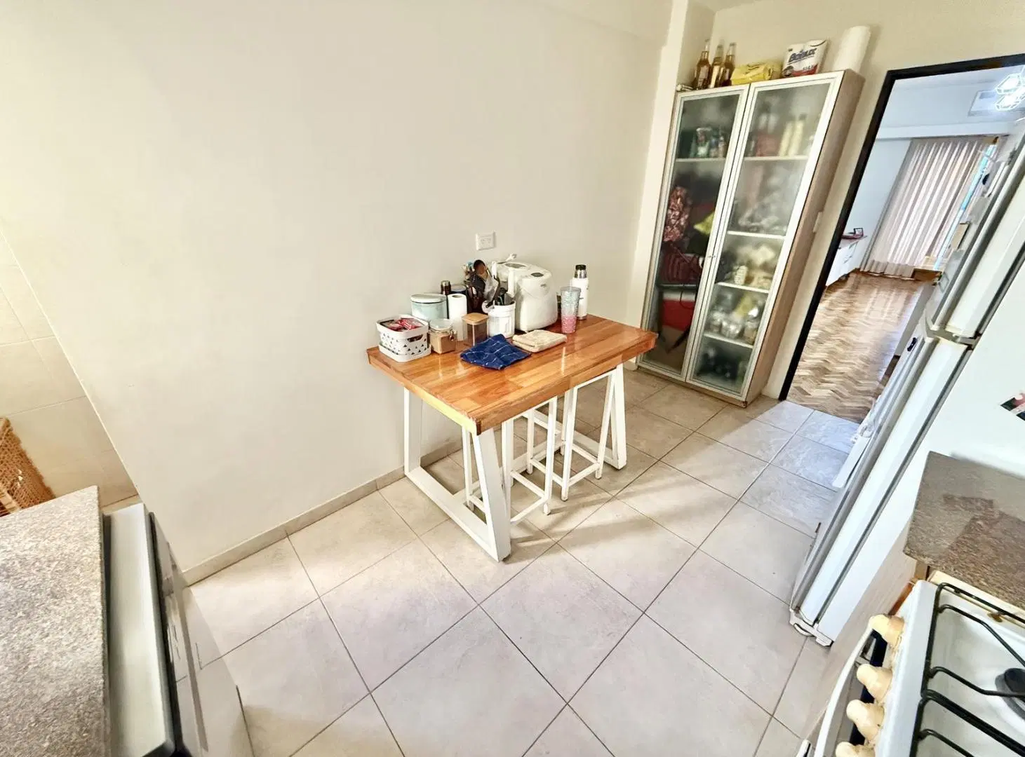 Departamento 3 ambientes con balcón y cochera en venta - Olivos-Maipu/Uzal 5