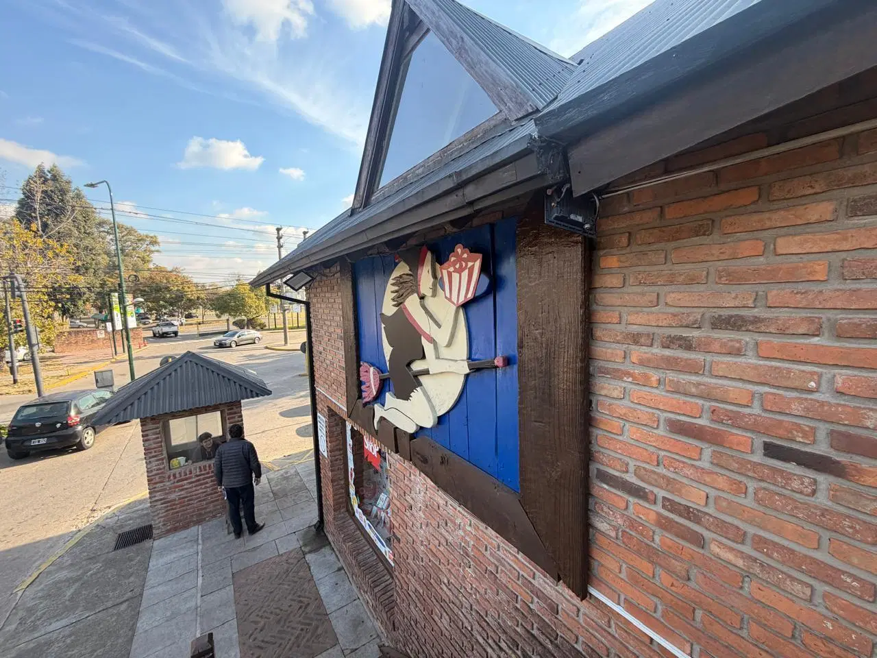 Local Comercial al Frente en Galeria Las Brujas 5
