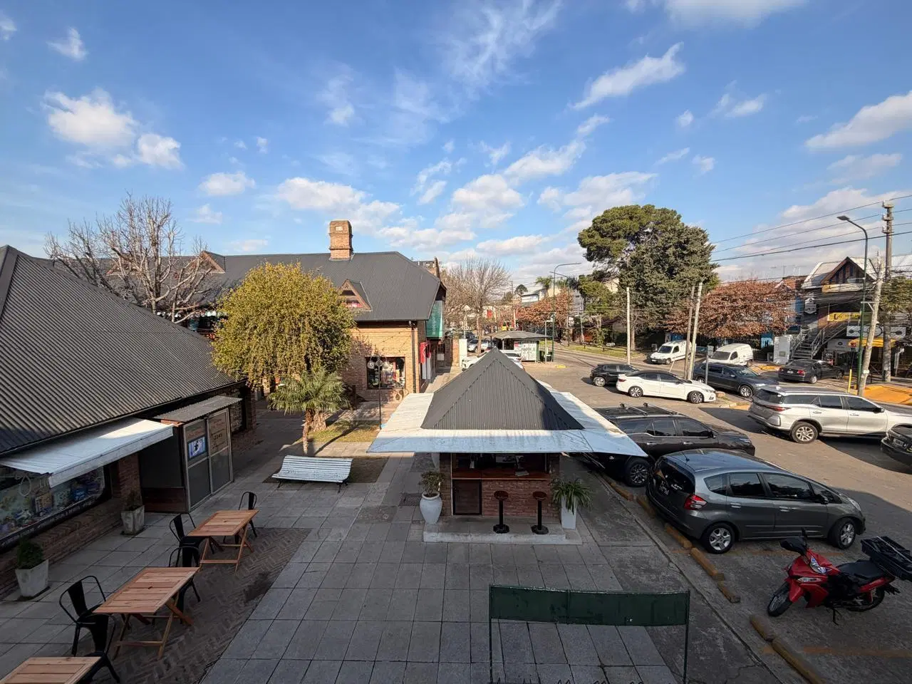 Local Comercial al Frente en Galeria Las Brujas 7
