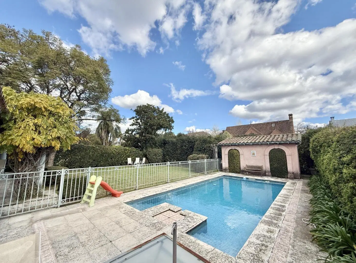 Casa en Barrio Cerrado Las Victorias 2