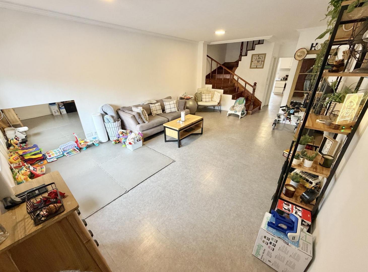 Foto de Exelente Triplex en Alquiler de 3 ambientes con parrilla y cochera en OLIVOS, imagen 3