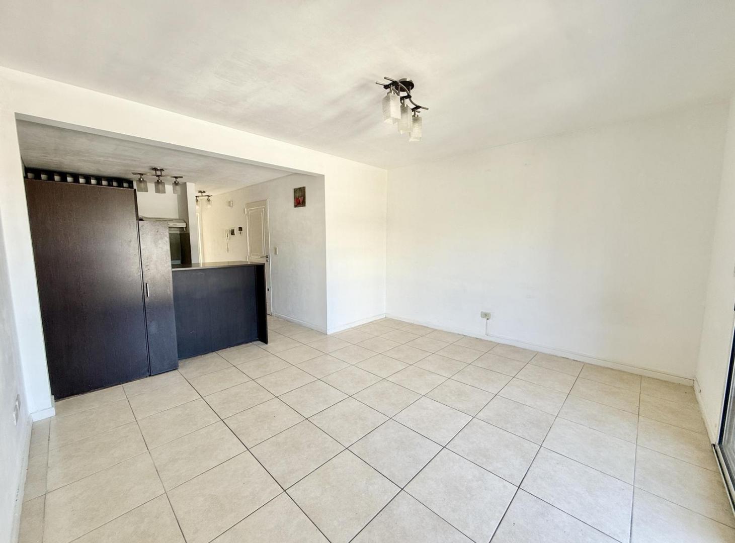 Foto de Departamento de 2 ambientes con balcón y cochera en venta - San Fernando, imagen 4