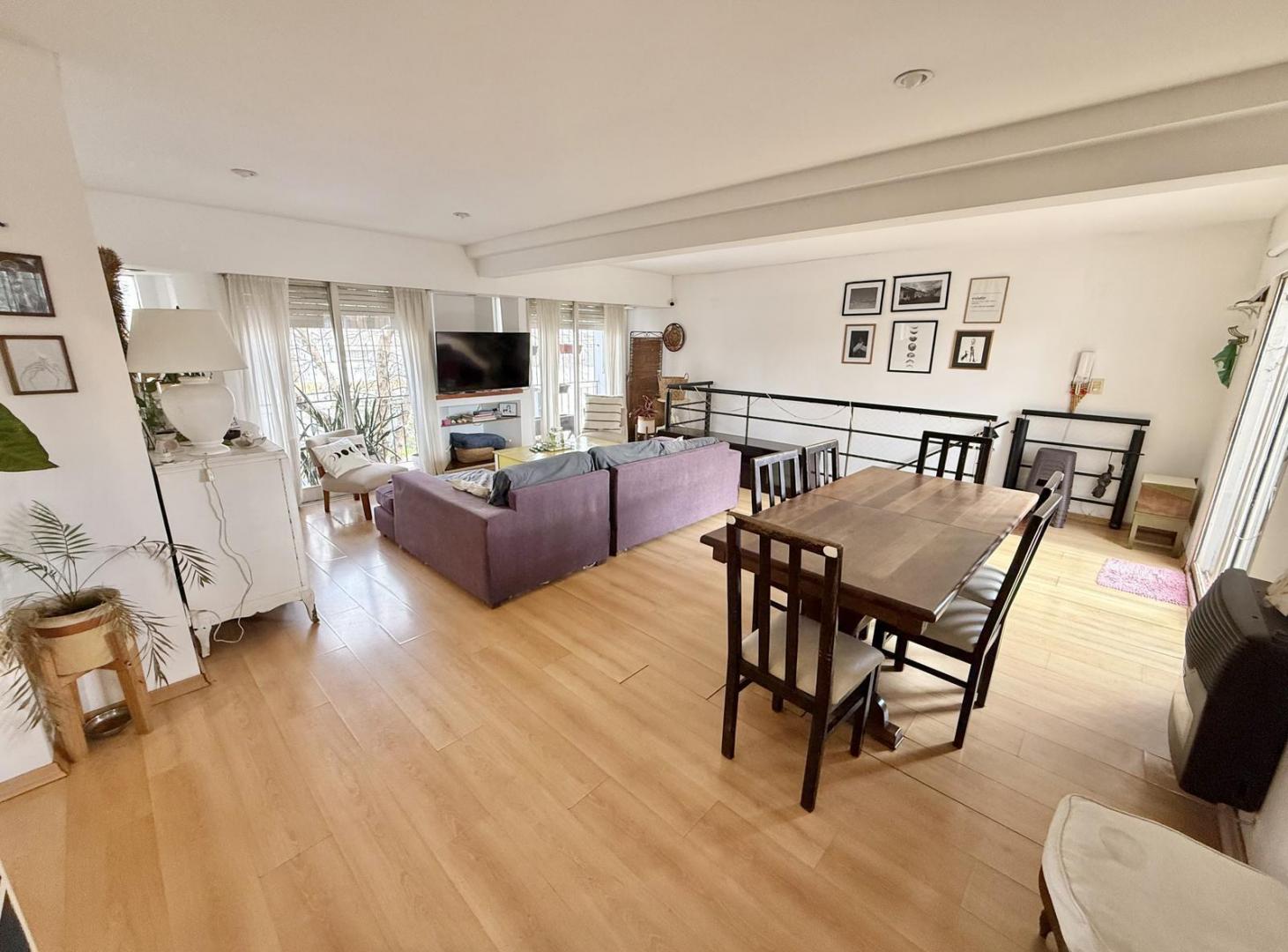 Foto de PH 3 ambientes con terraza y parrilla propia en venta en Martinez, imagen 2