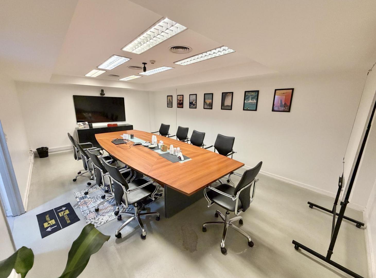 Foto de OFICINA EN ALQUILER en Paraná y Santa fe, 300m2, en Recoleta, imagen 1