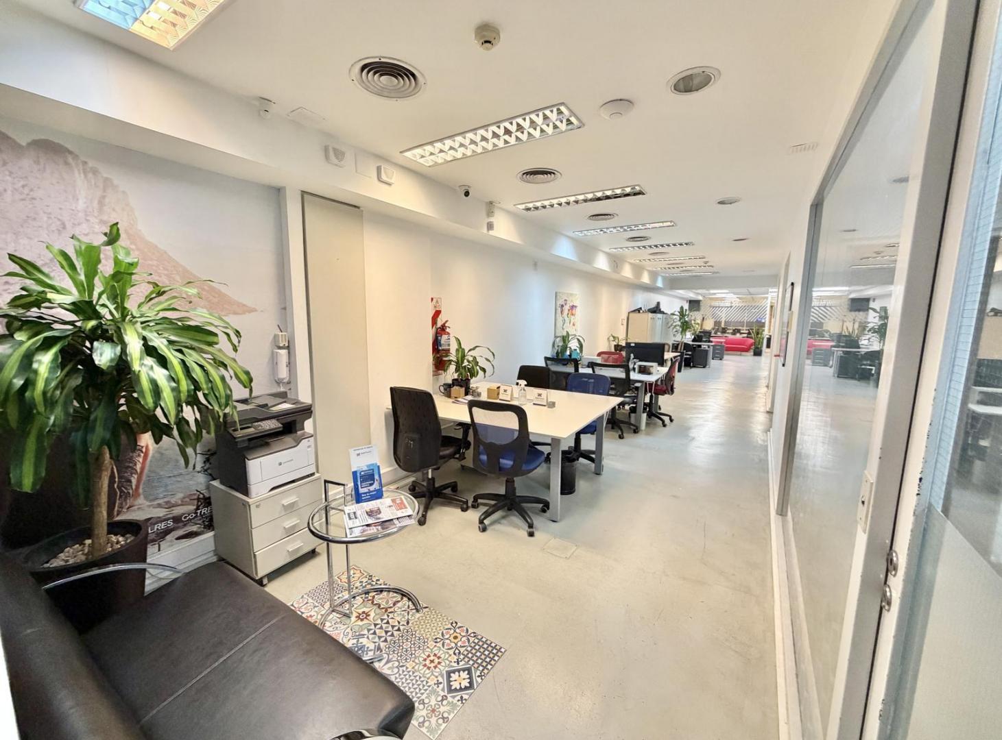 Foto de Oficina en ALQUILER en Parana y Santa fe de 250m2 - Recoleta, imagen 4