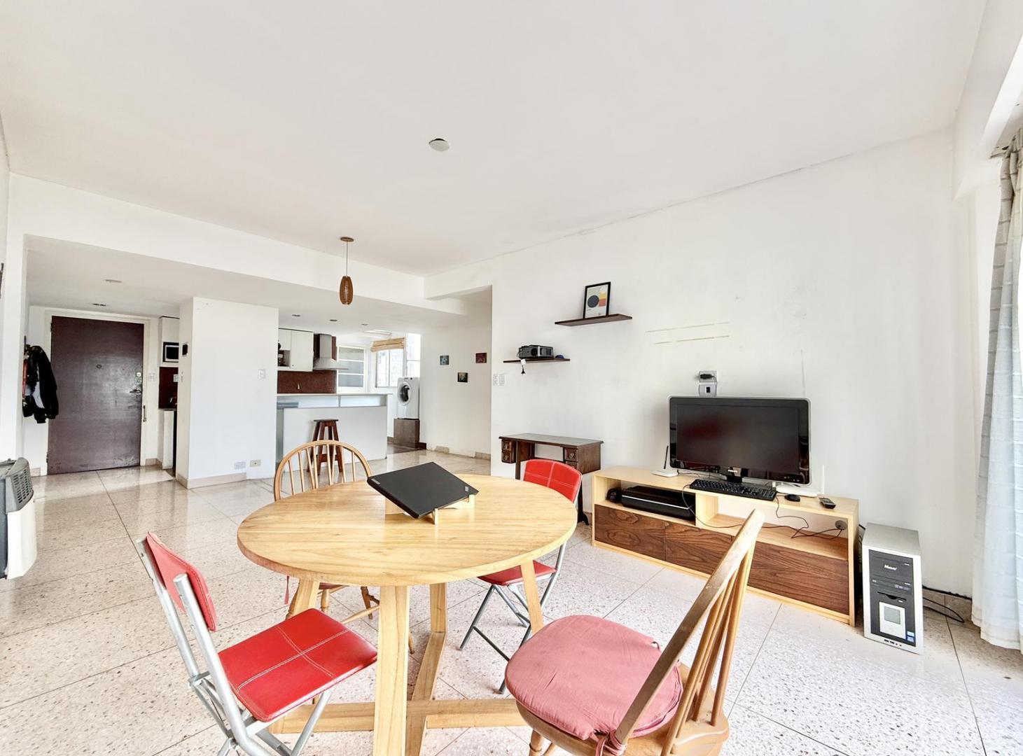 Foto de Departamento de 3 ambientes en VENTA en ALMAGRO con baulera!!, imagen 5