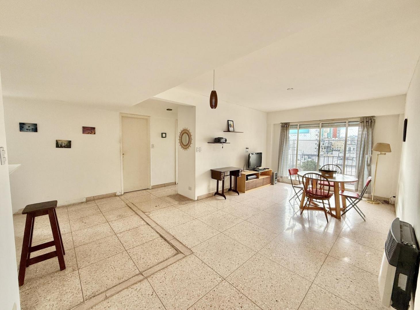 Foto de Departamento de 3 ambientes en VENTA en ALMAGRO con baulera!!, imagen 2