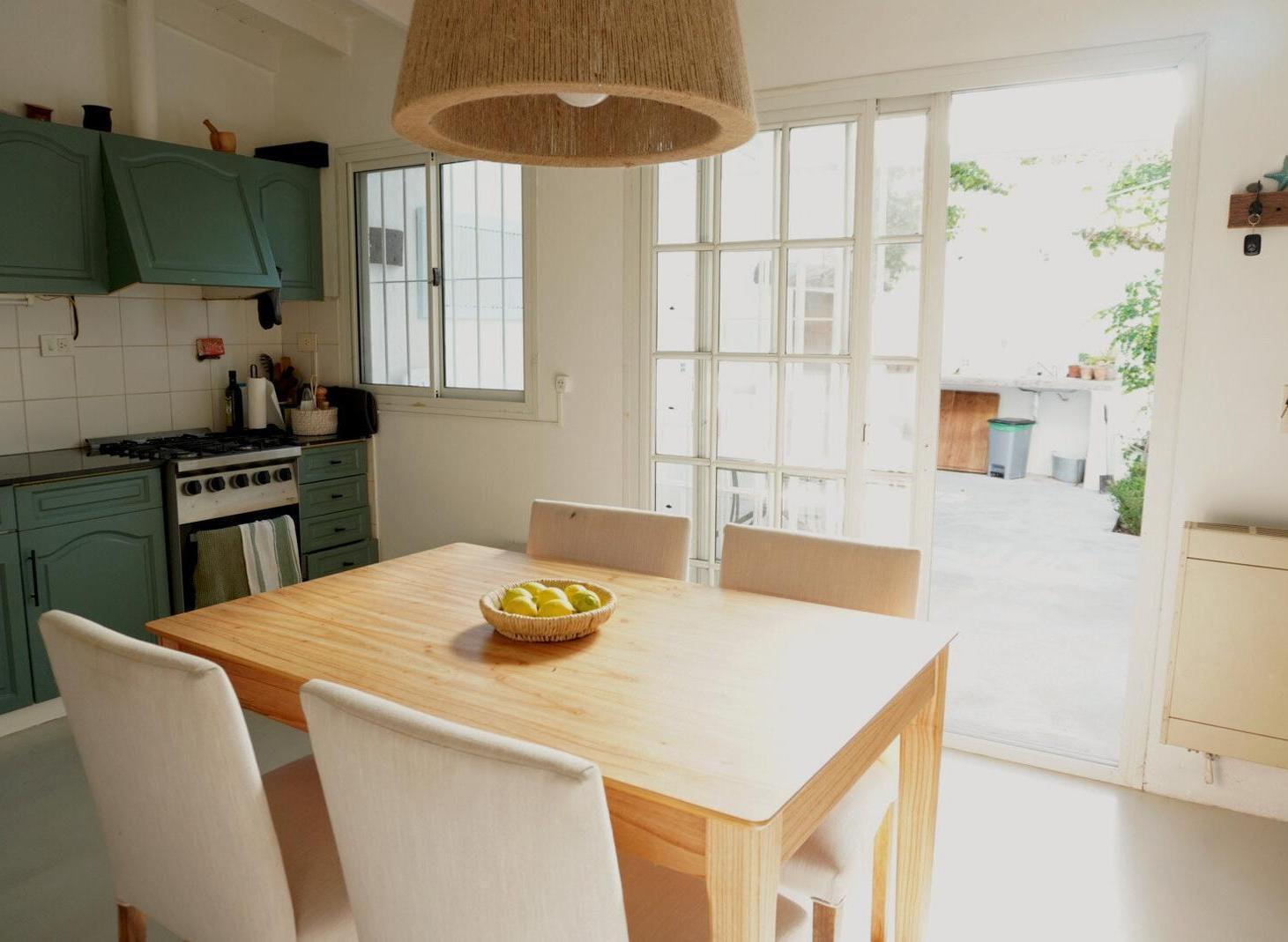 Foto de Casa 3 ambientes en Béccar con jardín, galería y parrilla – Renovada, imagen 4