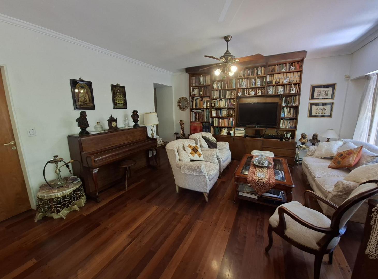 Foto de Espectacular departamento 4 Amb C Dep Cochera Fija Balcón y 2 patios, imagen 5