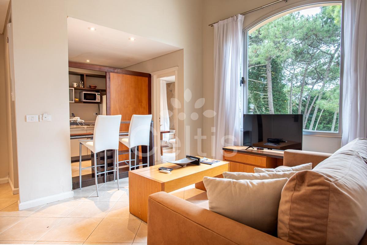 Foto de 2 Amb. 66 mts en Venta en Casa Grande Carilo, imagen 2