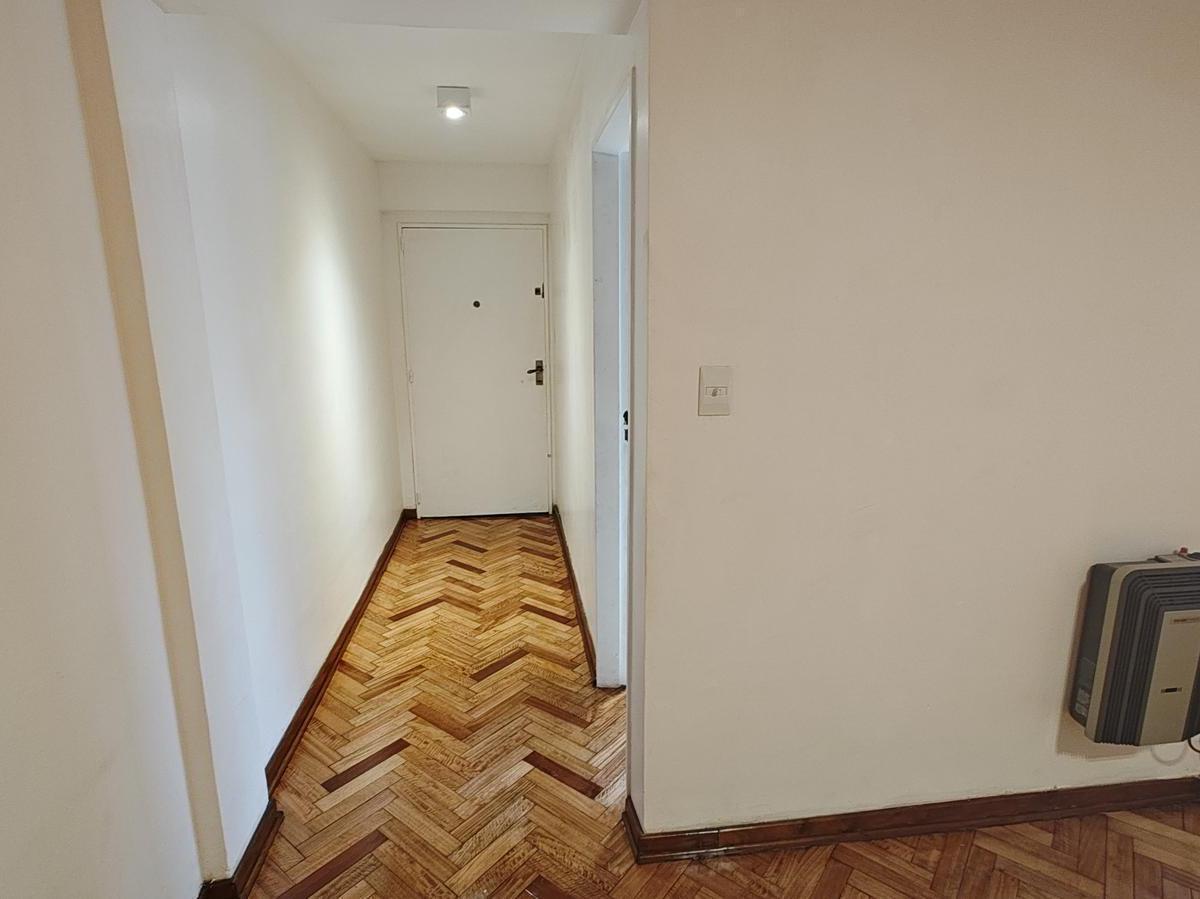 Dos Ambientes en Belgrano, Cochera, Impecable 4