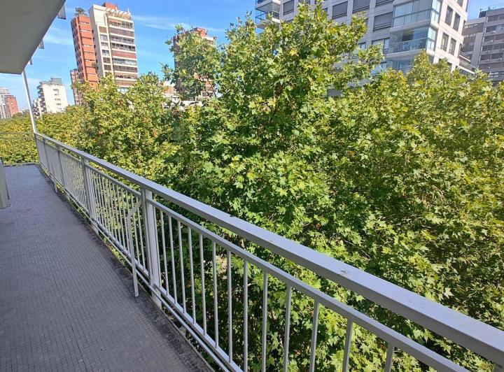 Piso en Belgrano, 4 ambientes, 2 cocheras, reciclado 4