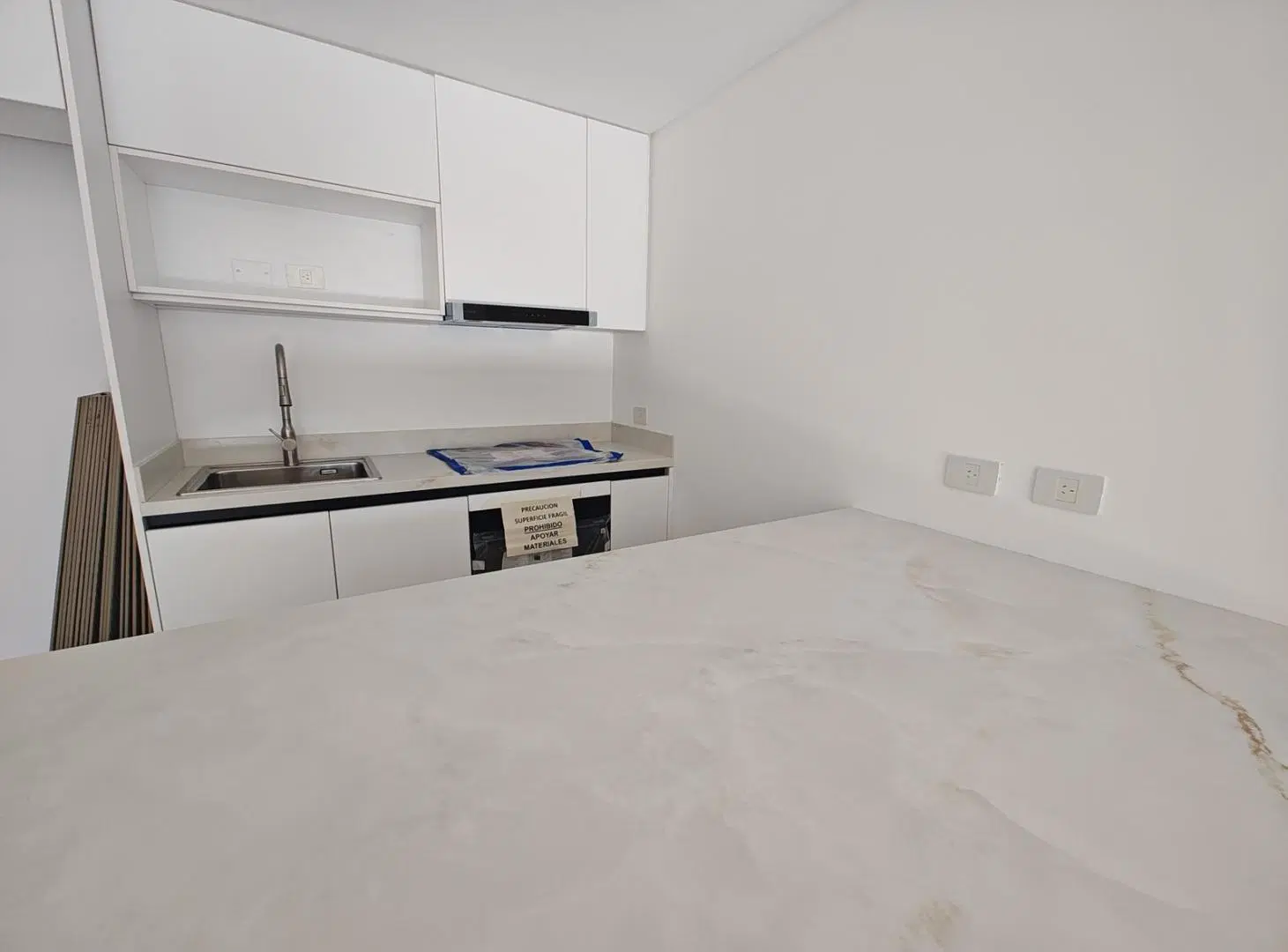 Departamento en alquiler, Recoleta, dos ambientes, cochera, pileta, gimnasio, seguridad 3