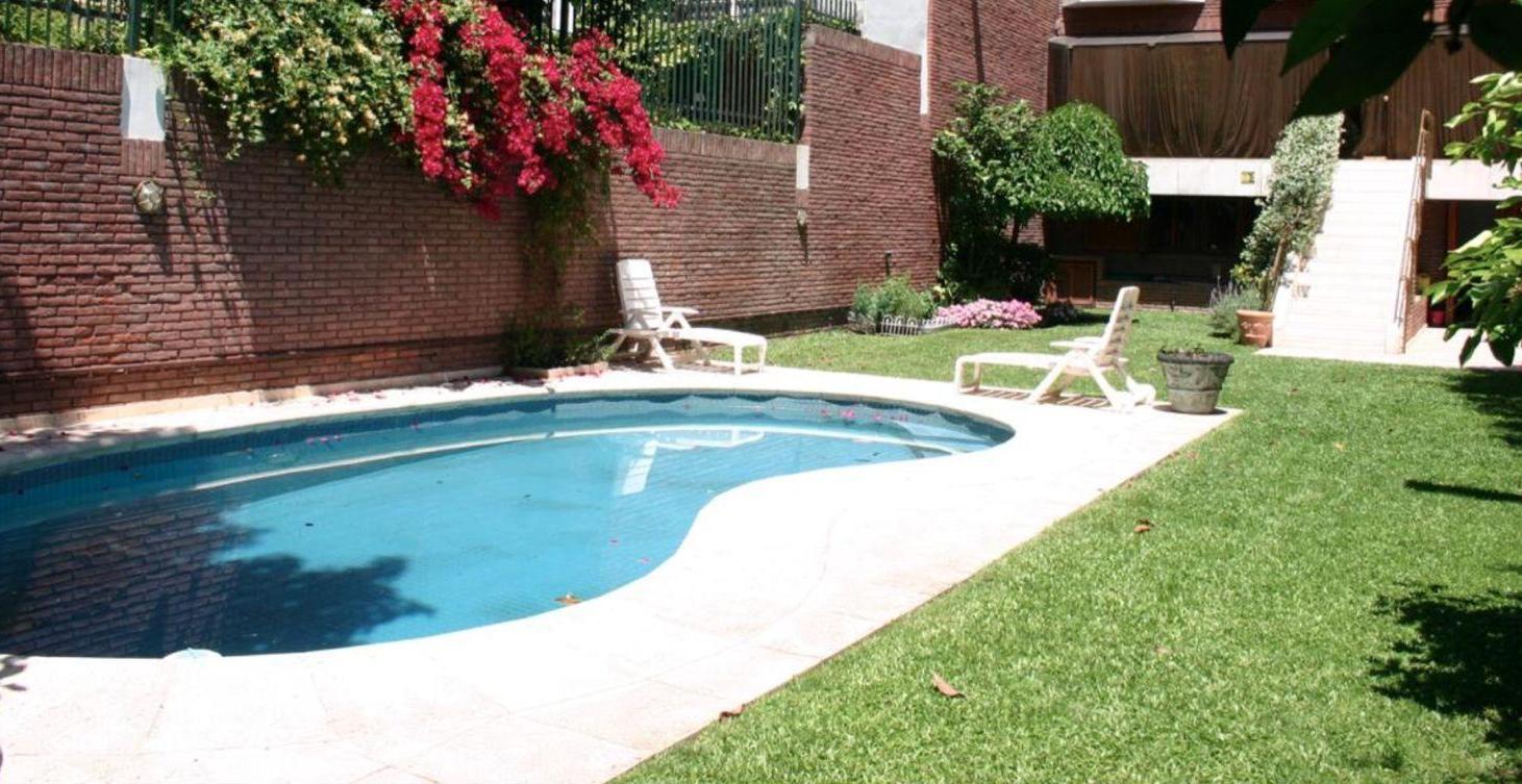 Foto de Casa en venta, 10 ambientes, Barrio Parque, 5 cocheras, pileta, imagen 3