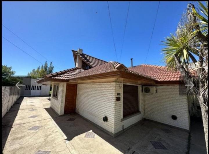 CHALET 3 DORMIS  EN  VENTA   RANCHOS 3