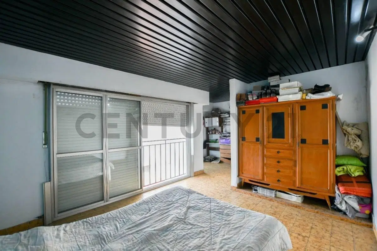 CASA de 2 dormitorios a refaccionar + Duplex de 1 dormitorio 8