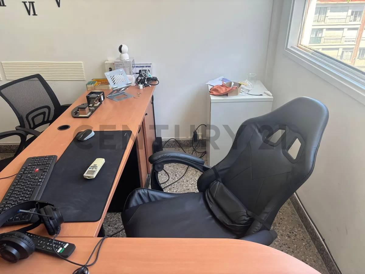 Foto de Oficina en Venta - Ubicación Estratégica en el Corazón de La Plata, imagen 1