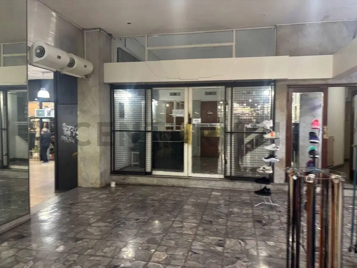 Oficina en Venta - Ubicación Estratégica en el Corazón de La Plata (Calle 48 entre 7 y 8) 4