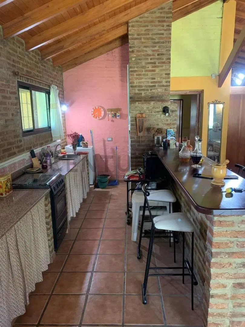 CASA DOS DORMITORIOS EN VENTA VILLA ELISA C/PILETA 4