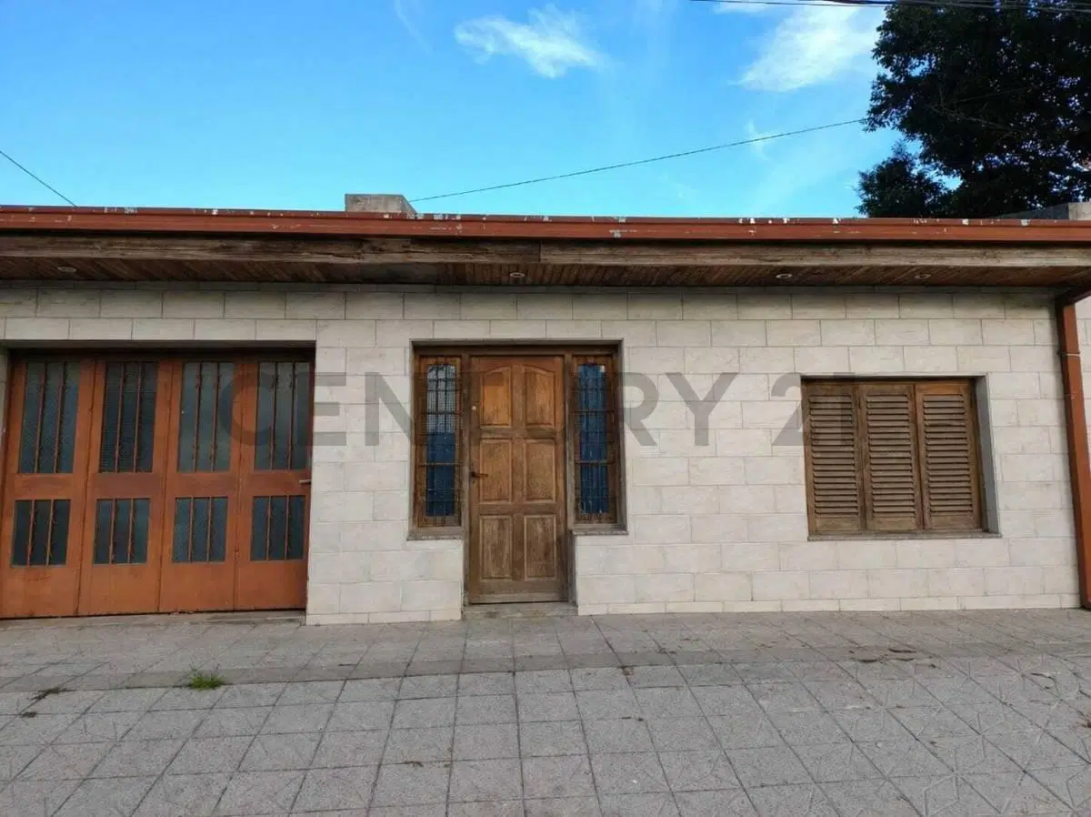 CASA EN VENTA 3 DORMITORIOS BARRIO JARDÍN 4