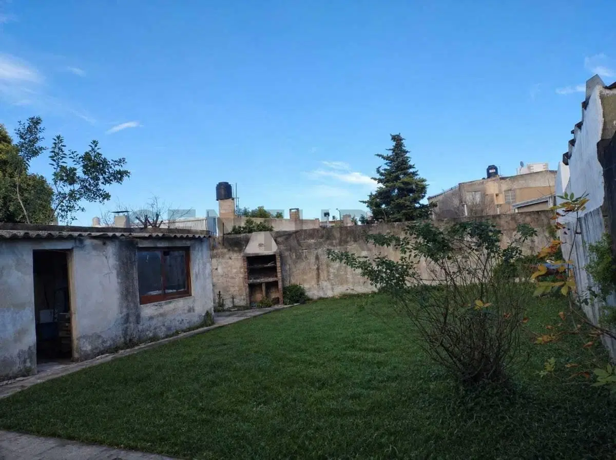 CASA EN VENTA 3 DORMITORIOS BARRIO JARDÍN 3