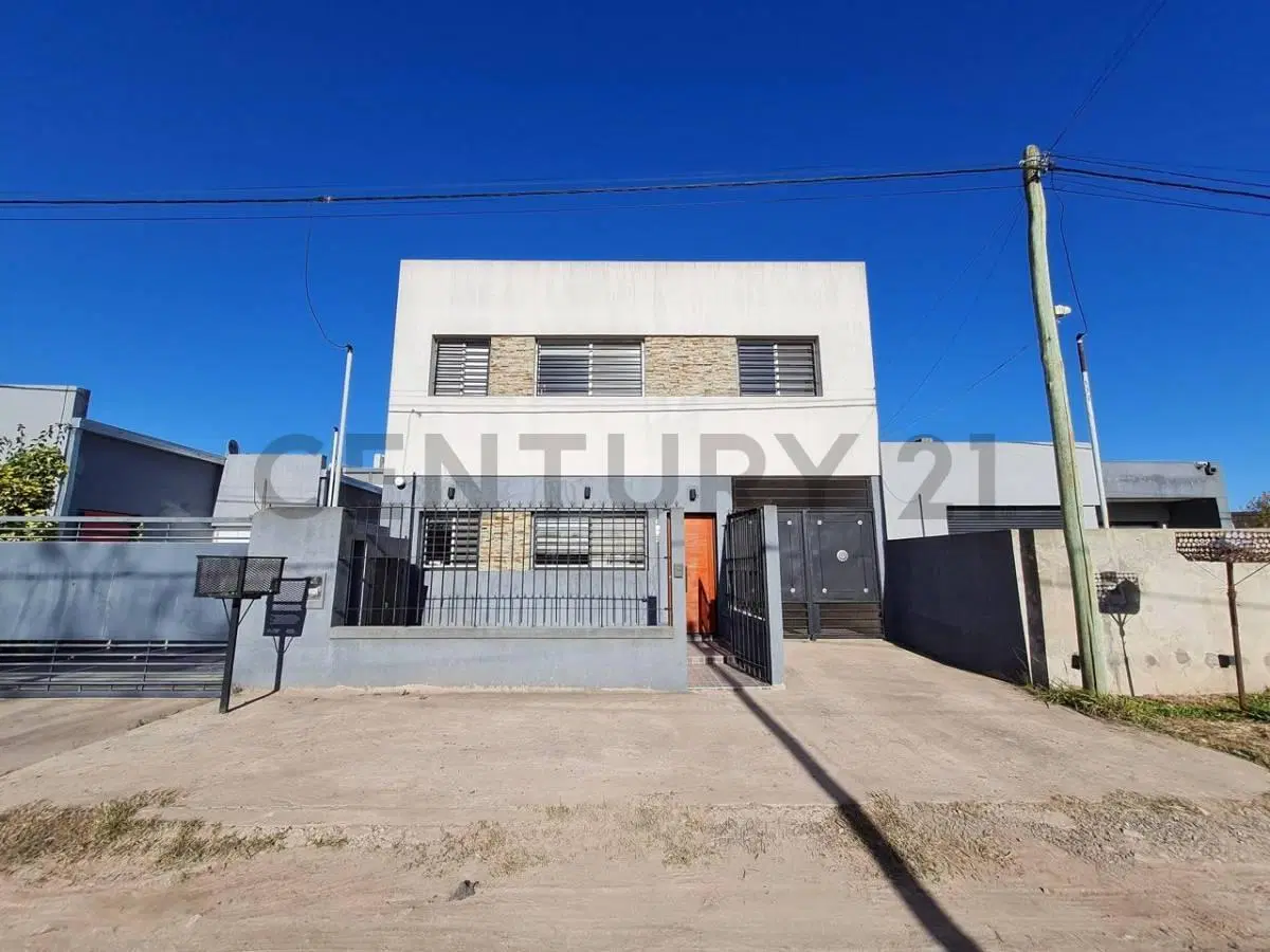CASA EN VENTA 2 DORMITORIOS EN SICARDI 4