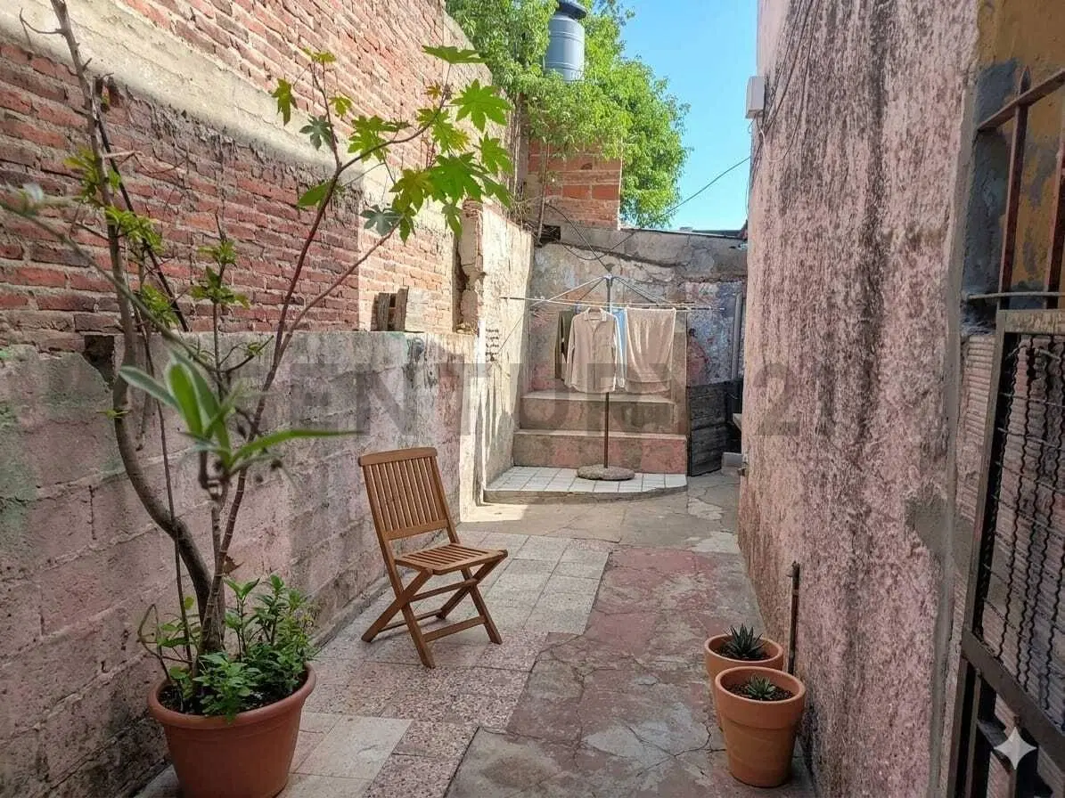 Galpon en venta con casa a modernizar 3