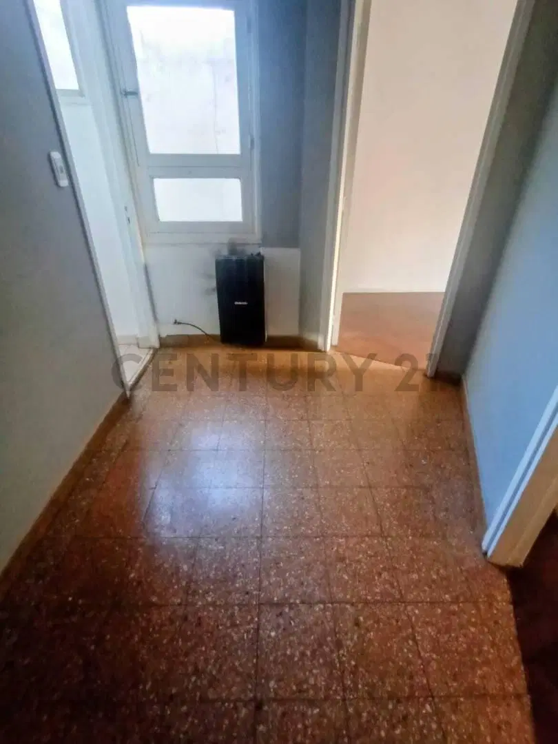 SE VENDE DEPARTAMENTO EN PLAZA ITALIA LA PLATA 4