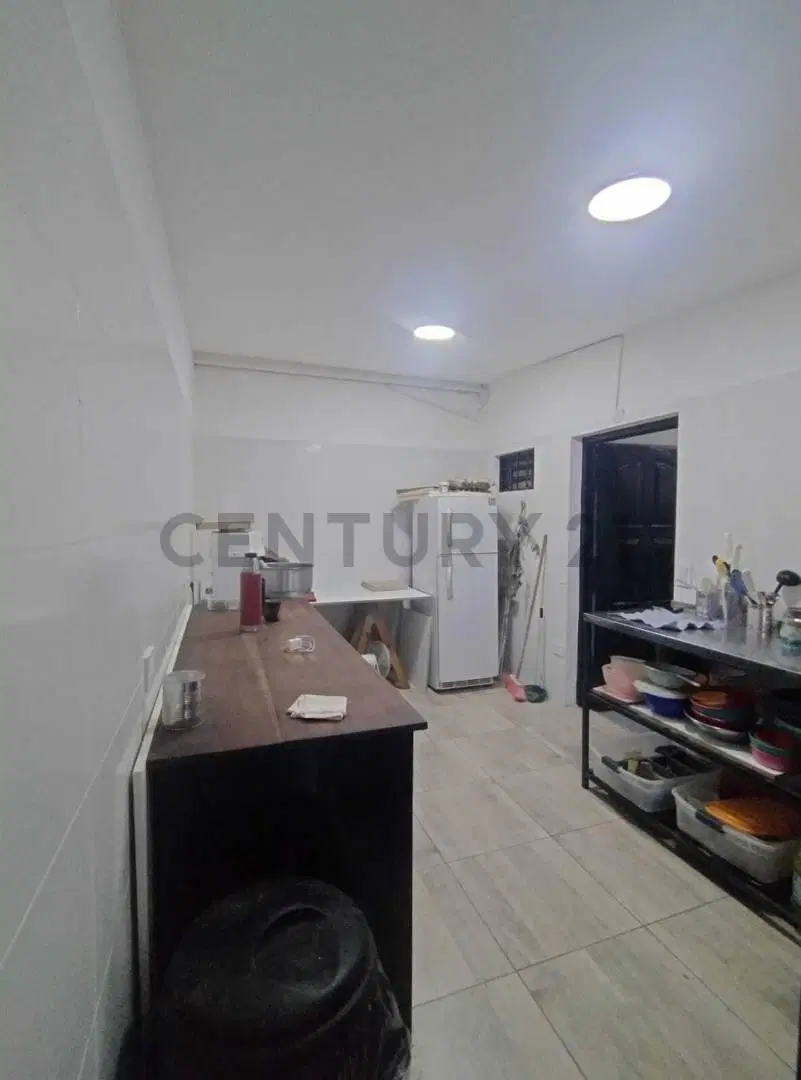 Local con depto de un dormitorio  Calle 526 entre 12 y 13 en  venta. 3