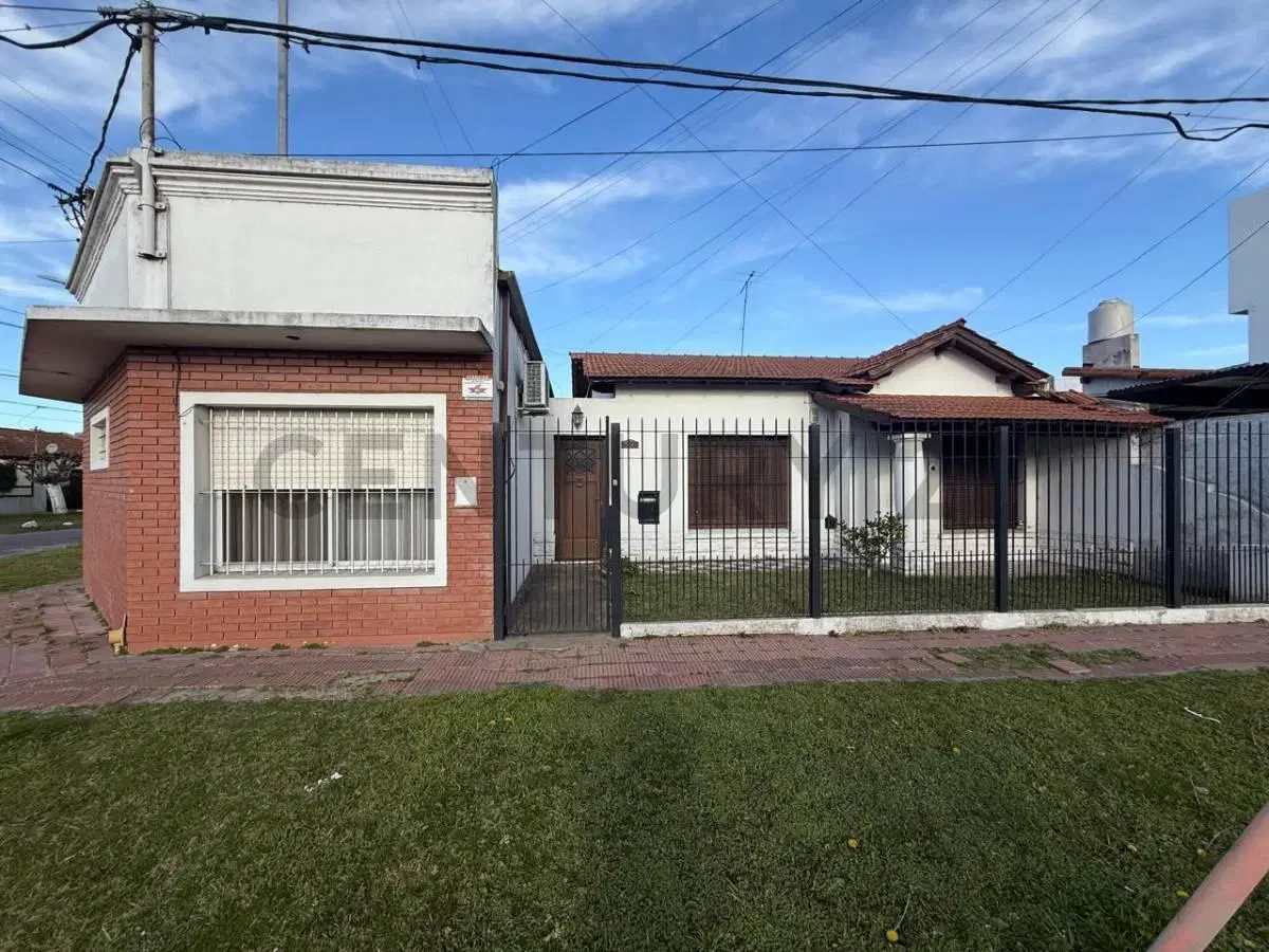 Casa en venta en la Plata 2