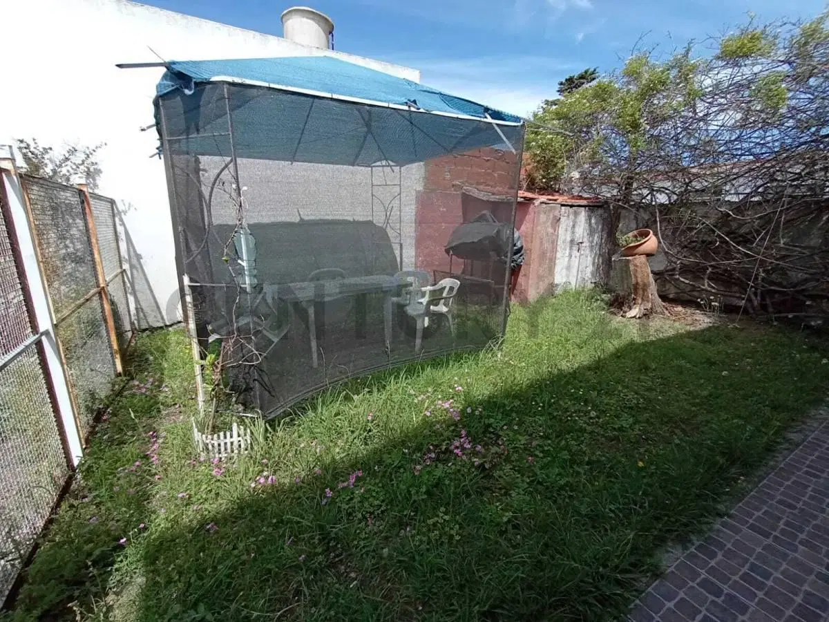 casa con dpto en mar del tuyu 5