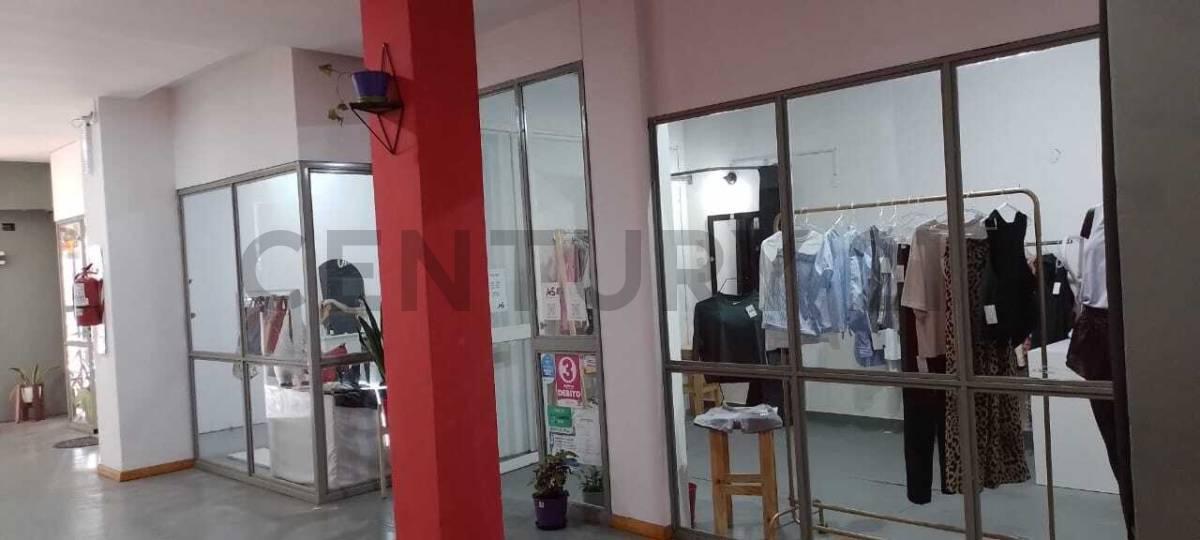 Foto de ALQUILER LOCAL sobre Av. 7 frente a Plaza Olazábal | 255 m² | Vidriera |, imagen 5