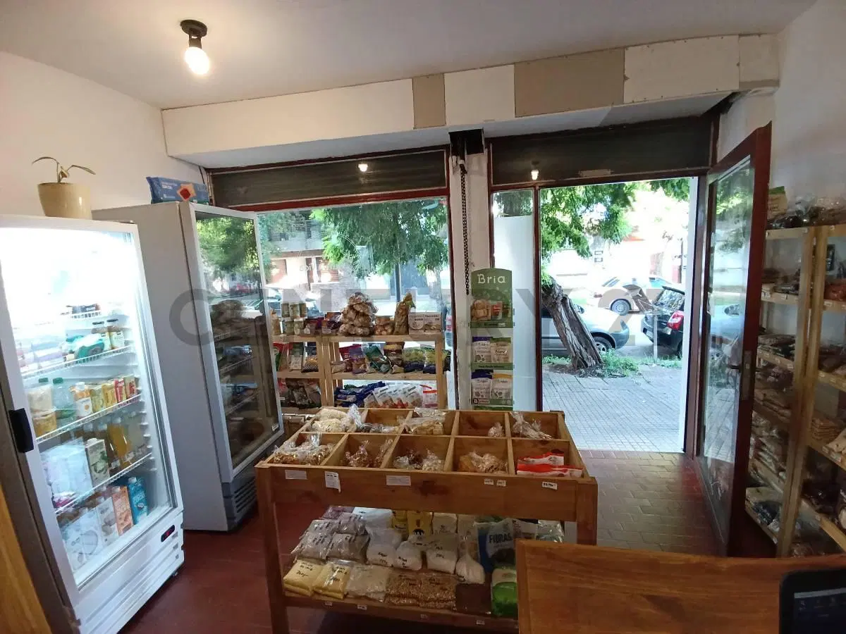 VENTA | Local Comercial en Barrio La Loma | 26 y 36 | 17 m² | Sin expensas | Impecable 2