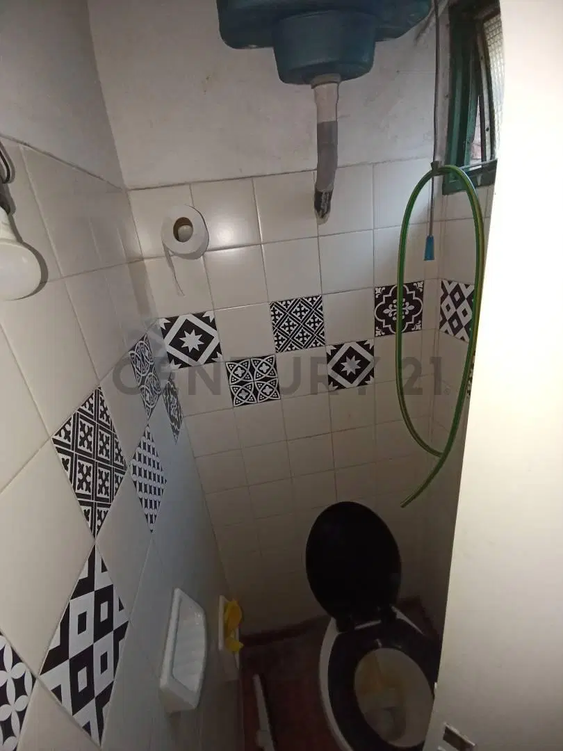 VENTA | Local Comercial en Barrio La Loma | 26 y 36 | 17 m² | Sin expensas | Impecable 4