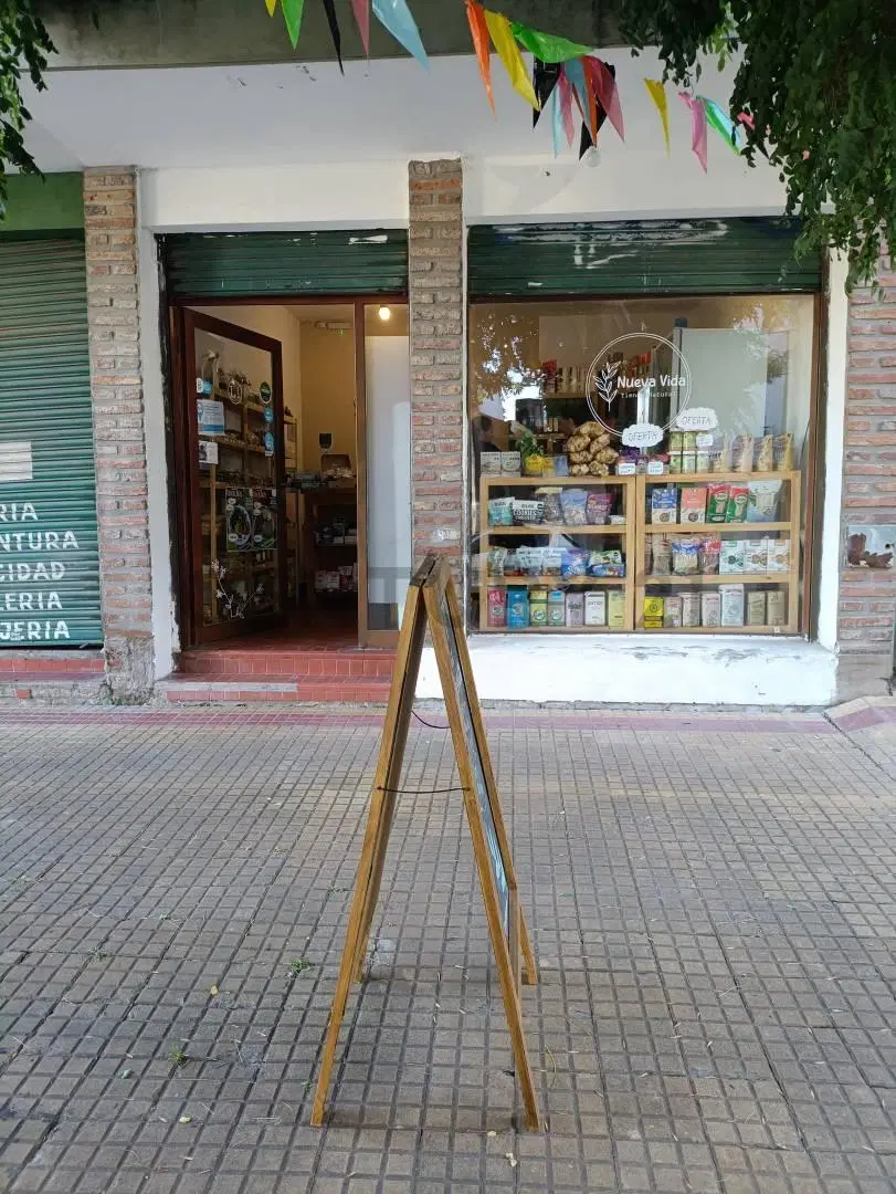 VENTA | Local Comercial en Barrio La Loma | 26 y 36 | 17 m² | Sin expensas | Impecable 3