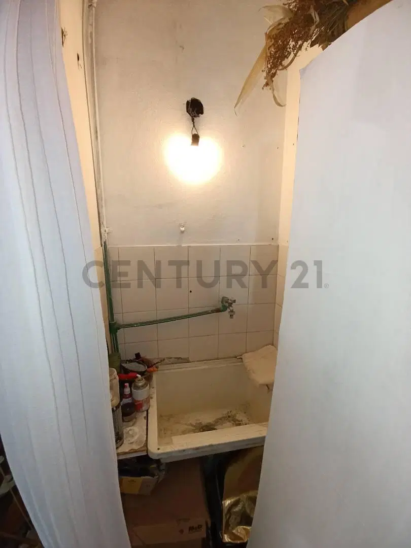 VENTA | Local Comercial en Barrio La Loma | 26 y 36 | 20 m² | Sin expensas | Impecable 5