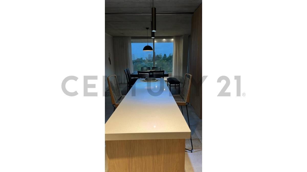 Foto de Piso de categoría en Calle 50 entre 25 y 26, 5to piso, 180 m² cub, imagen 2