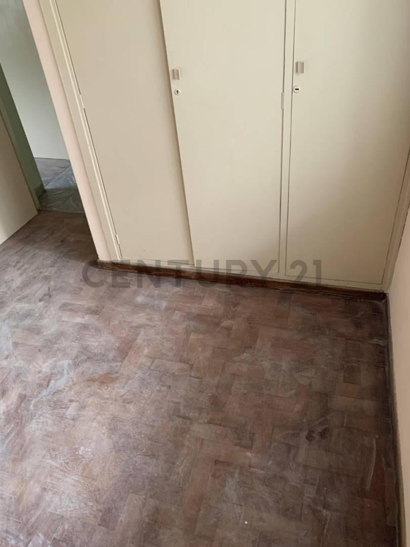 Foto de Departamento de 2 dormitorios con balcón, ubicado en el 1 piso al, imagen 1