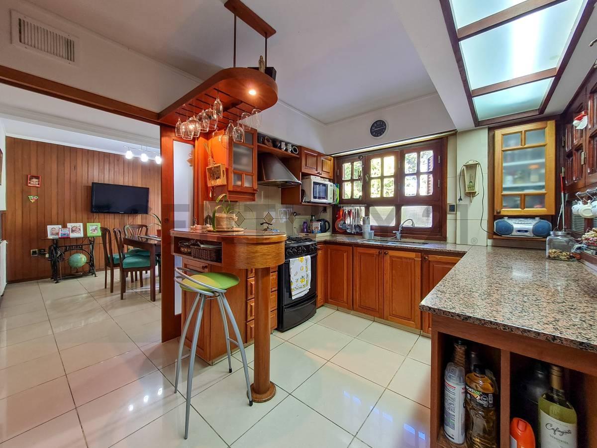 Foto de Casa de 3 dormitorios con parque en La Plata (casco), imagen 3