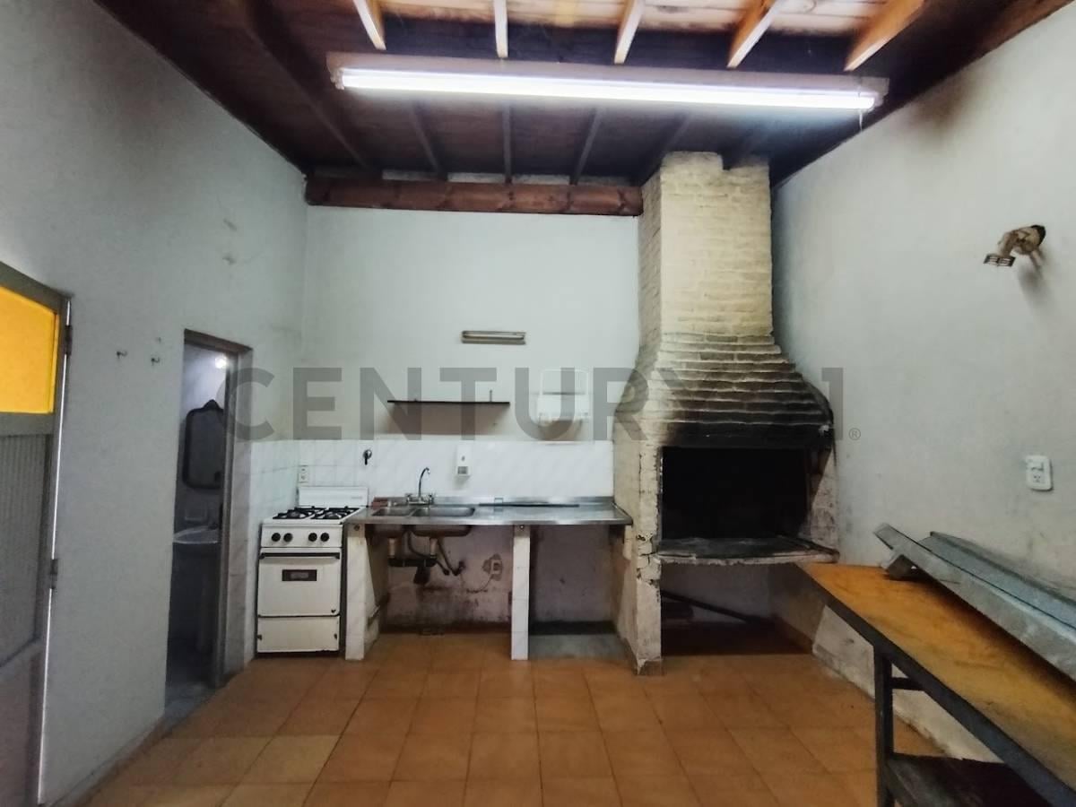 Foto de Casa tres ambientes en venta en Berazategui, imagen 4