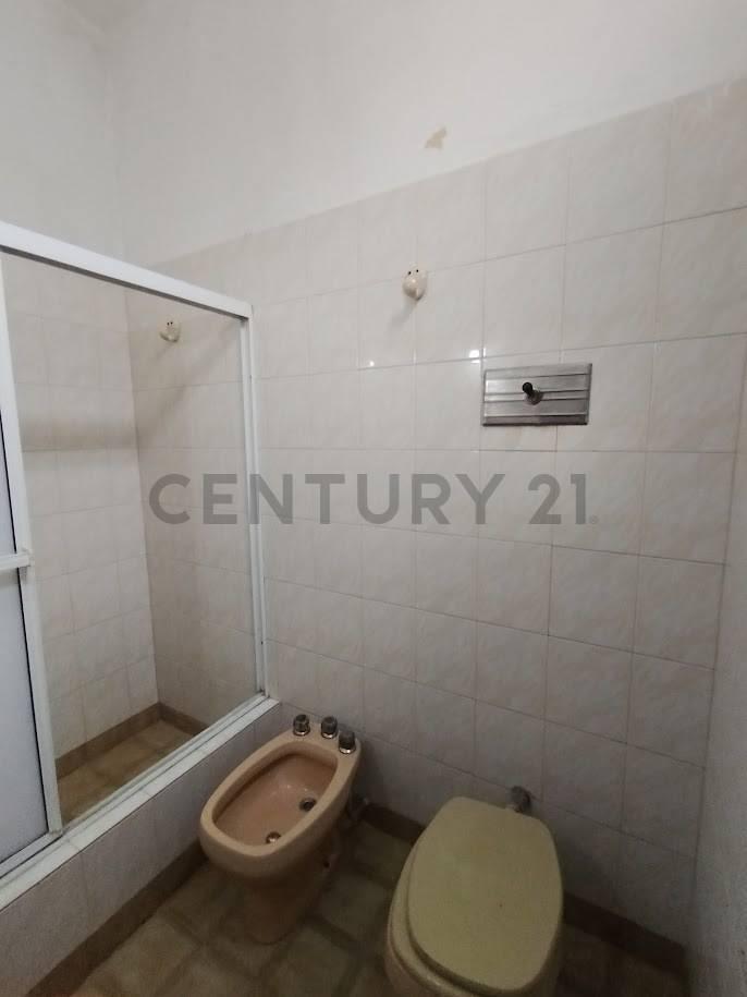 Foto de Casa tres ambientes en venta en Berazategui, imagen 5