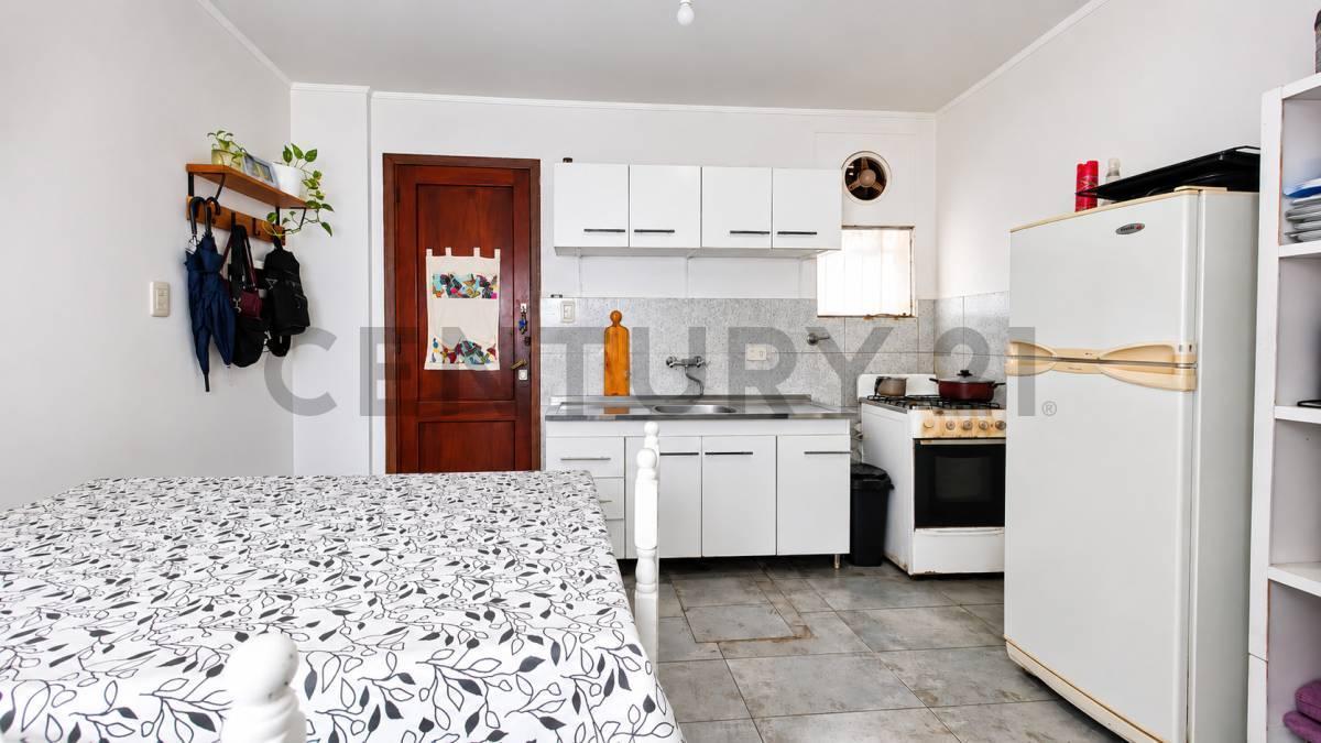 Foto de VENTA de Departamento en Planta Baja con 2 dormitorios y patio - LA, imagen 5