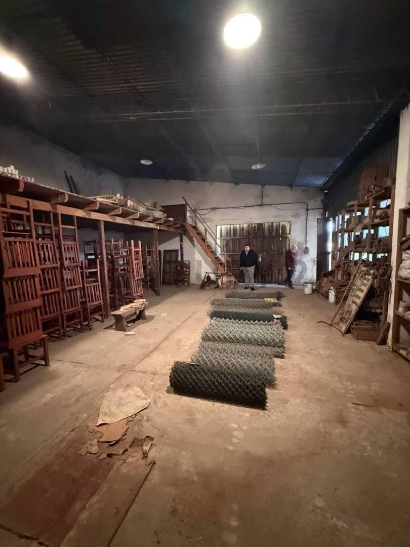 Foto de Importante establecimiento comercial e industrial a la venta, imagen 4