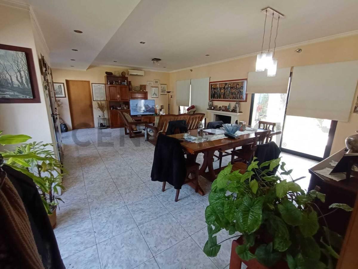 Foto de CASA EN VENTA EN BARRIO AEROPUERTO LA PLATA, imagen 1