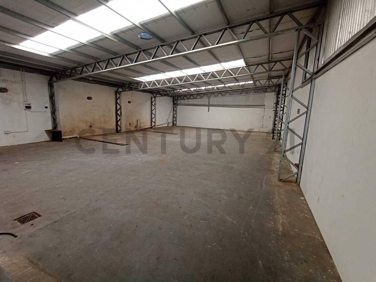 Foto de Importante local comercial en venta en La Plata, imagen 4