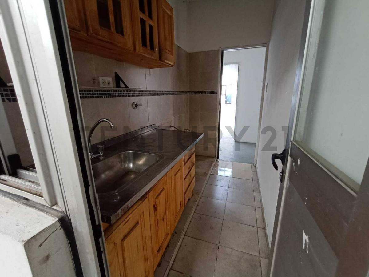 Foto de Importante local comercial en venta en La Plata, imagen 3