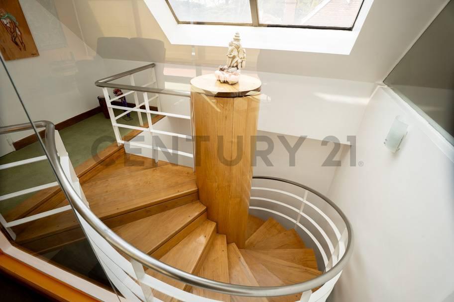 Foto de EXCLUSIVA RESIDENCIA DE ALTA CATEGORÍA EN VENTA EN OLIVOS – ENTORNO, imagen 4